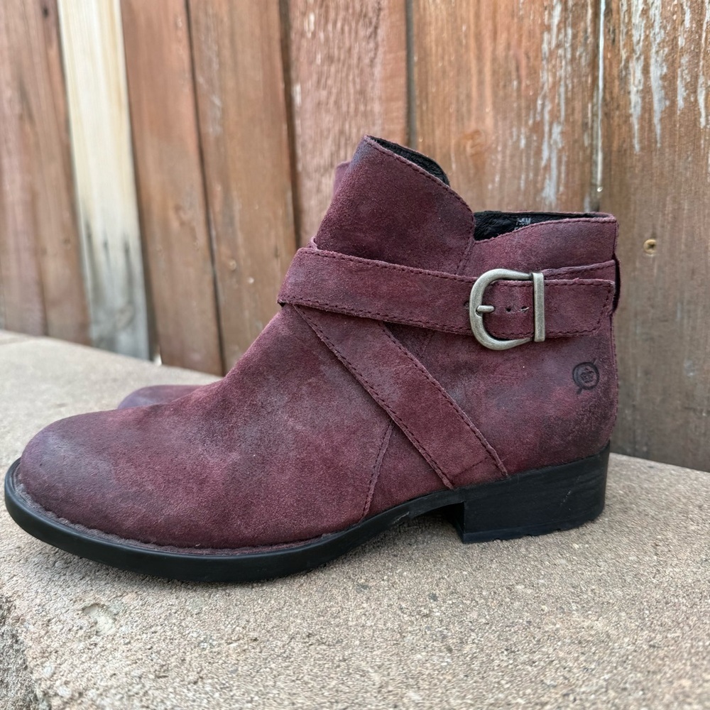 BORN Women’s Purple Maroon Leather Ankle Boots Zipper Booties Size 7.5